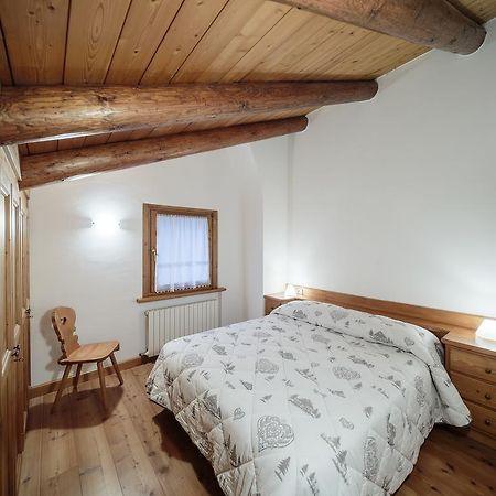 Villa Lacedel - Stayincortina Кортіна-д'Ампеццо Номер фото