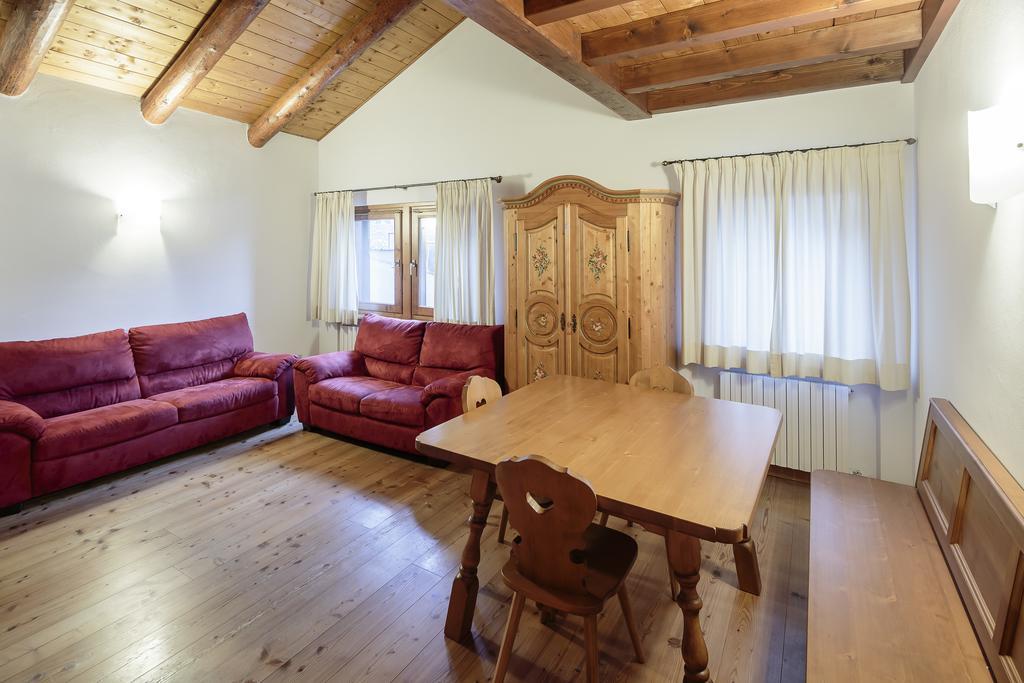 Villa Lacedel - Stayincortina Кортіна-д'Ампеццо Номер фото