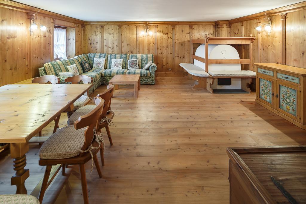 Villa Lacedel - Stayincortina Кортіна-д'Ампеццо Номер фото