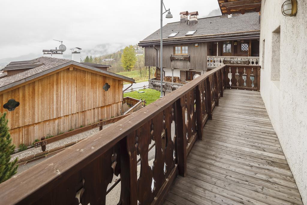 Villa Lacedel - Stayincortina Кортіна-д'Ампеццо Номер фото